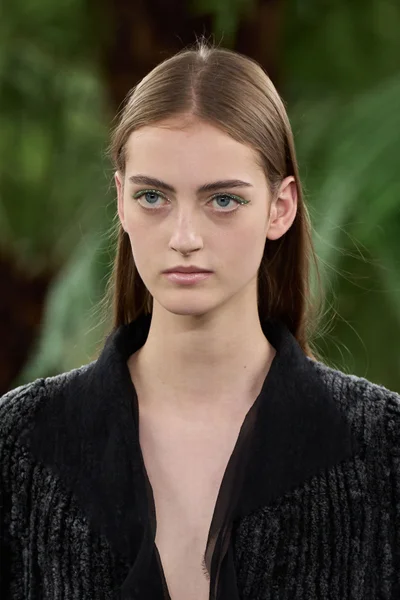 Look 154